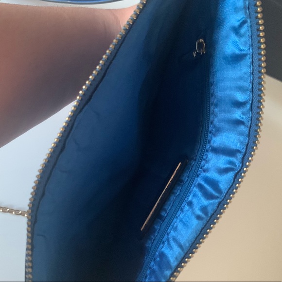 Crossbody wristlet clutch purse - Picture 6 of 8